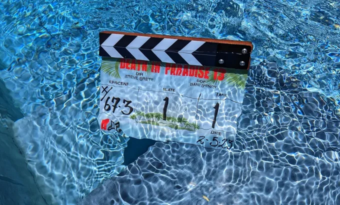 天堂岛疑云 第十三季 Death in Paradise Season 13