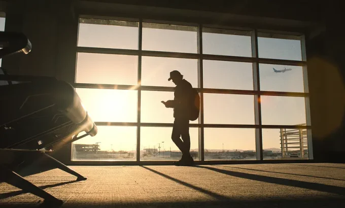 随身危机 Carry-On