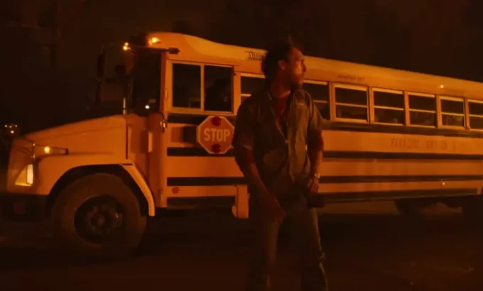 火烧天堂镇 The Lost Bus