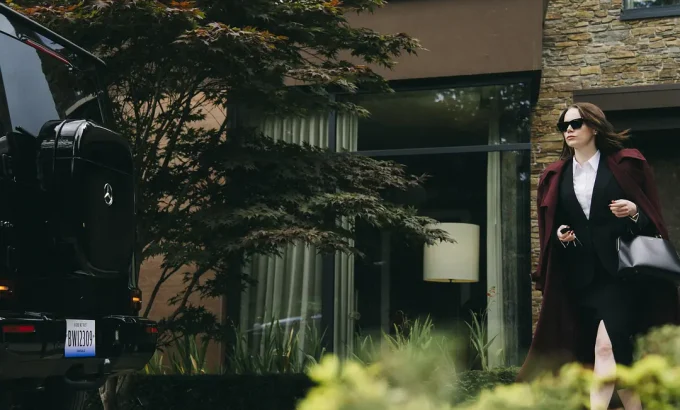 拯救地球 Bugonia