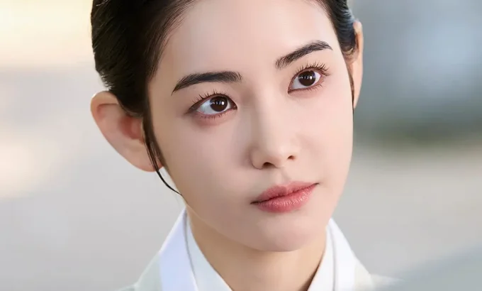 月亮在江边流淌 이강에는 달이 흐른다