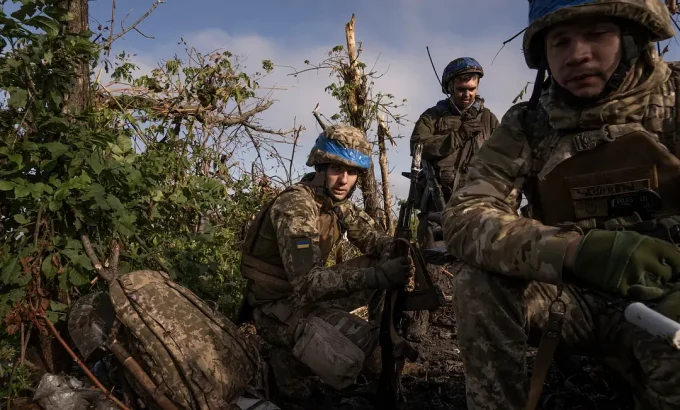 距安德烈夫卡2000米 2000 Meters to Andriivka